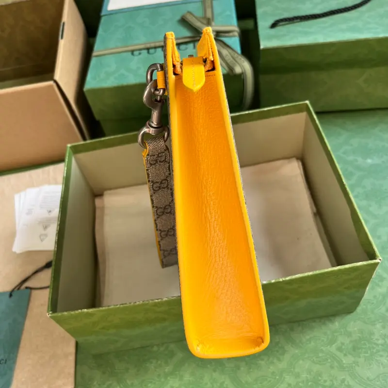 768255 CM 2 High-Quality Bags - Image 4