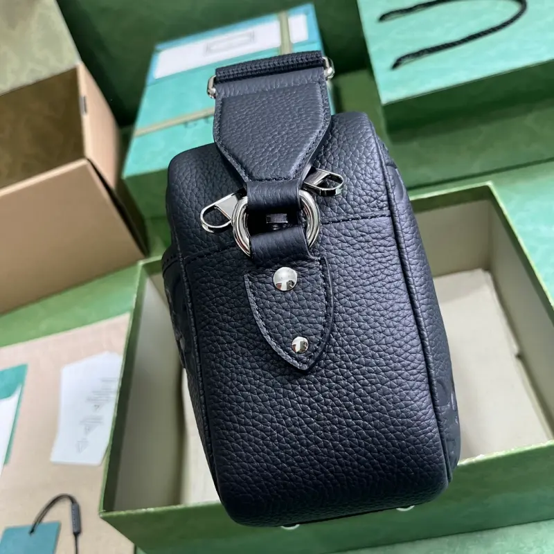 766946 CM 1 High-Quality Bags - Image 4