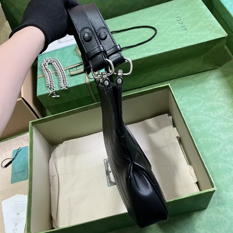 751518 CM 7 High-Quality Bags - Image 4