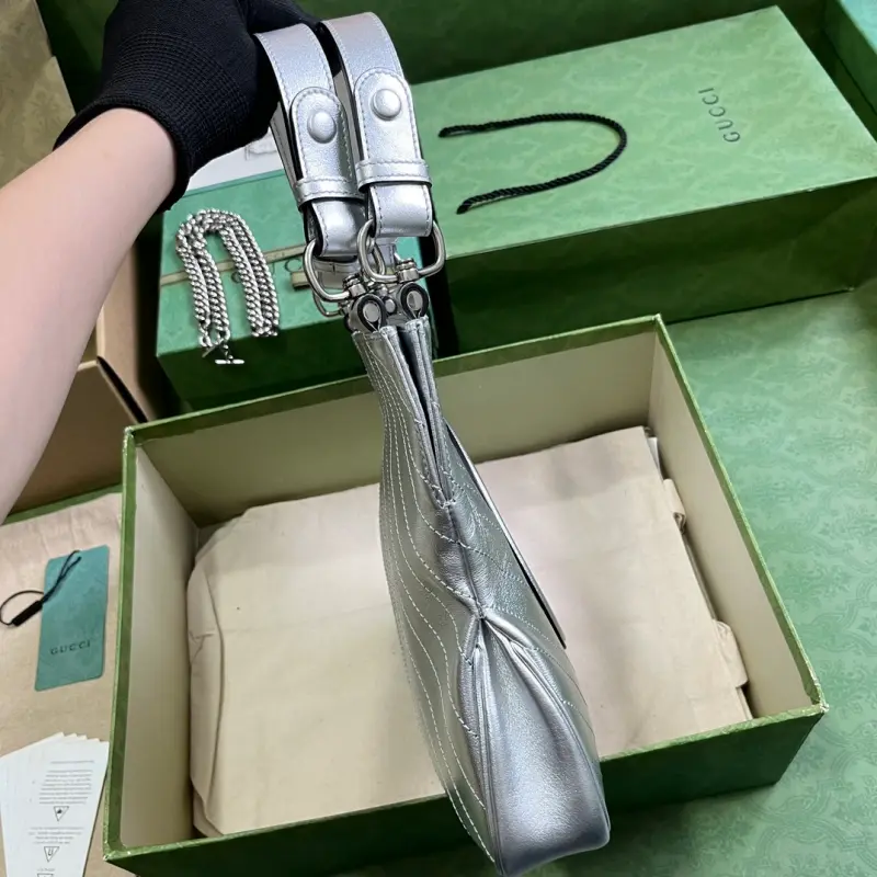 751518 CM 8 High-Quality Bags - Image 4