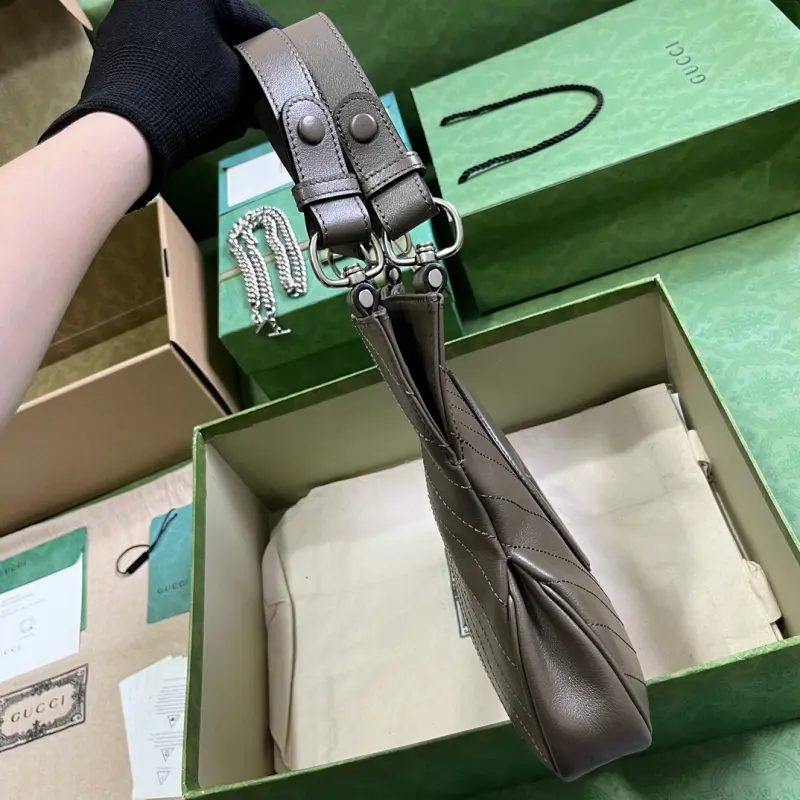 751518 CM 10 High-Quality Bags - Image 4