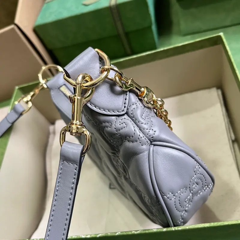 739736 CM 1 High-Quality Bags - Image 4