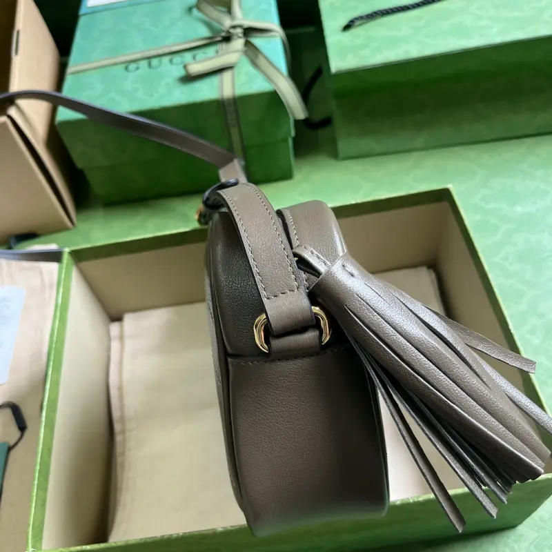 742360 CM 3 High-Quality Bags - Image 4