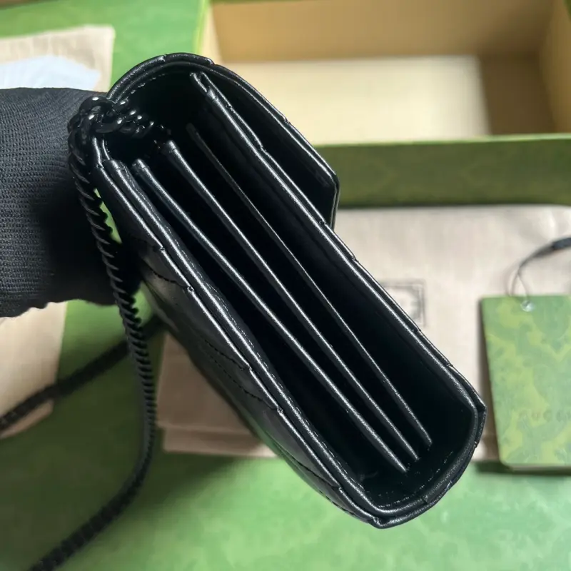 474575 CM 4 High-Quality Bags - Image 4