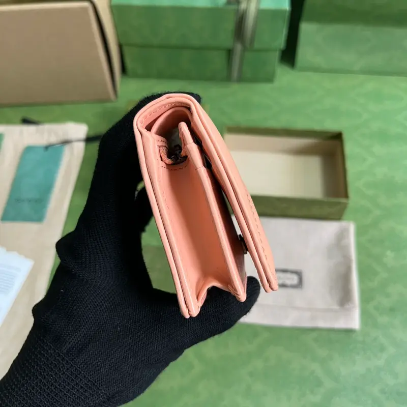 466492 CM 4 High-Quality Bags - Image 4