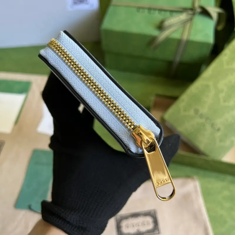 701060 CM 1 High-Quality Bags - Image 4