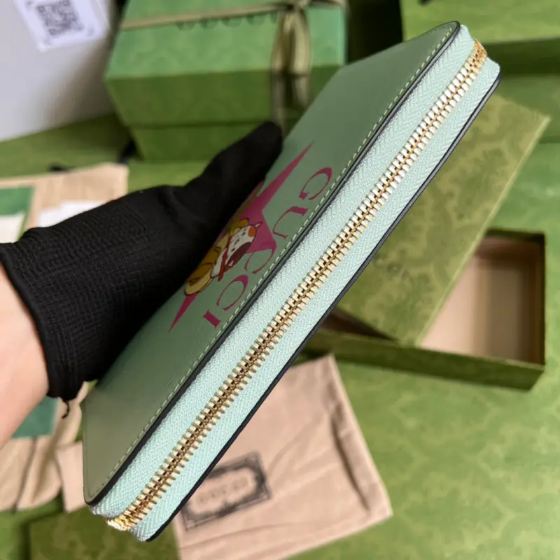 701060 CM 2 High-Quality Bags - Image 4