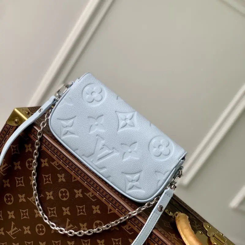 M83637 23.5x12x4.3cm High Quality Bags - Image 4