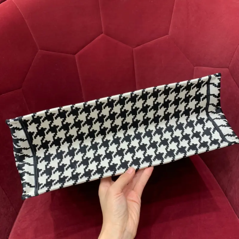 ML153 41cm High Quality Bags - Image 4