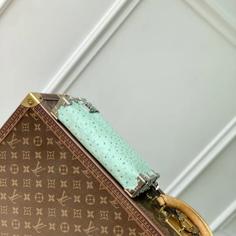 M25445 Fruit Green Ostrich Pattern 23x12x4cm High Quality Bags - Image 4