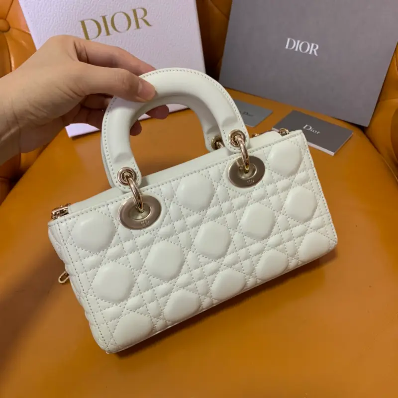 ML24 2 High Quality Bags - Image 4