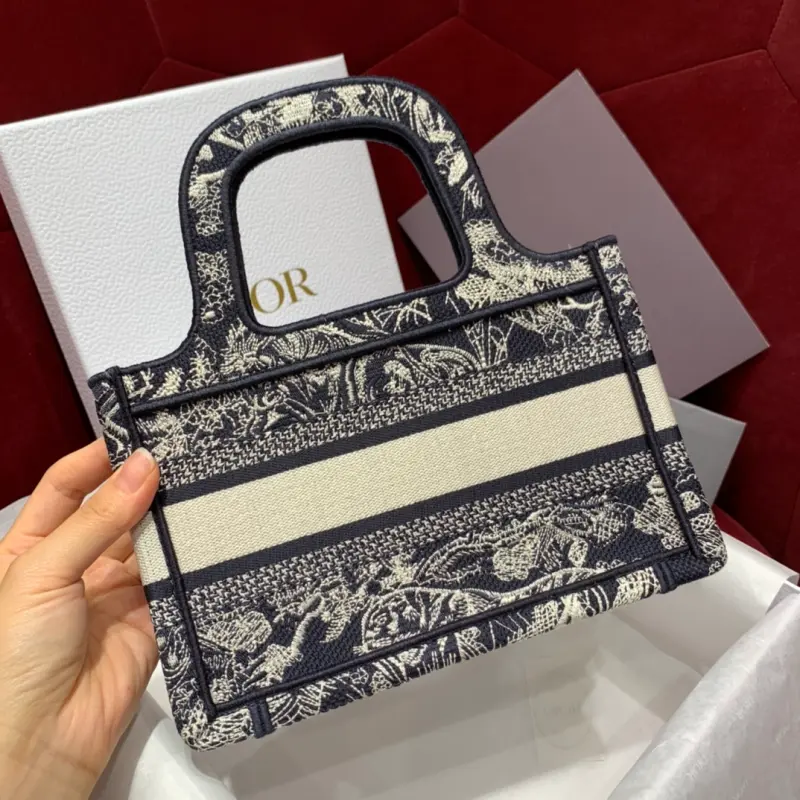 ML8 1 High Quality Bags - Image 6