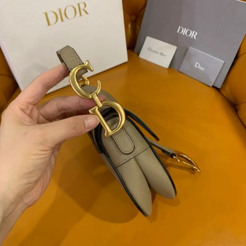 ML62 1 High Quality Bags - Image 3