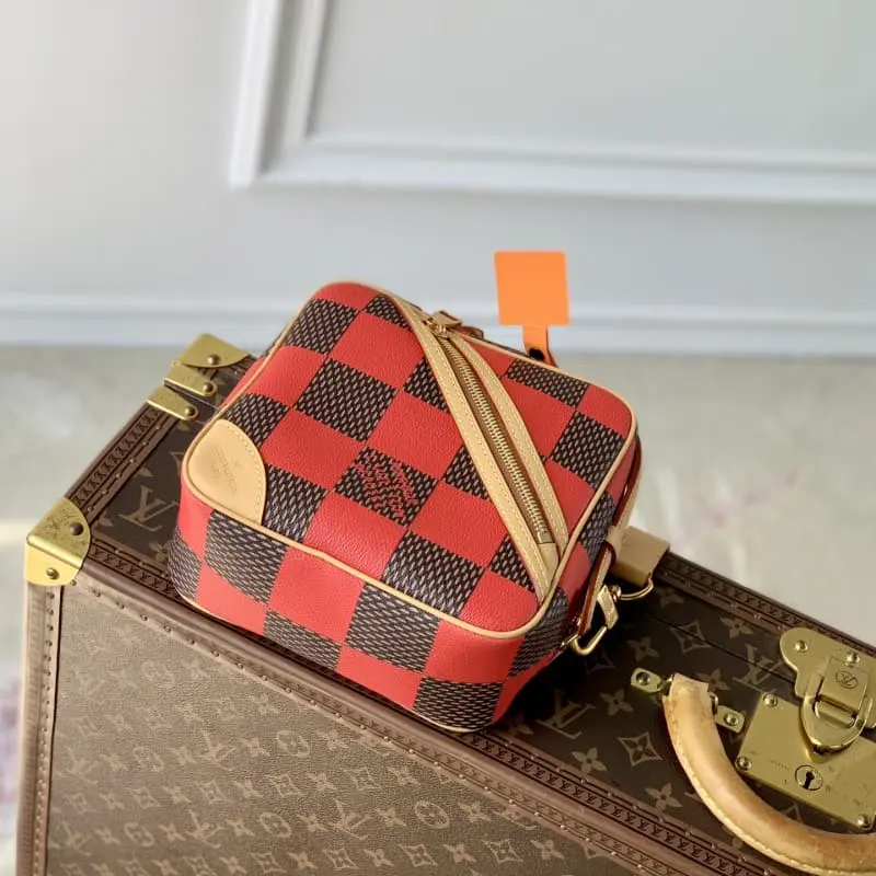 N40561 HH174 24x24x8cm High Quality Bags - Image 4