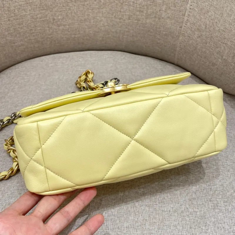 19Bag Small 26cm CM 7 High Quality Bags - Image 4