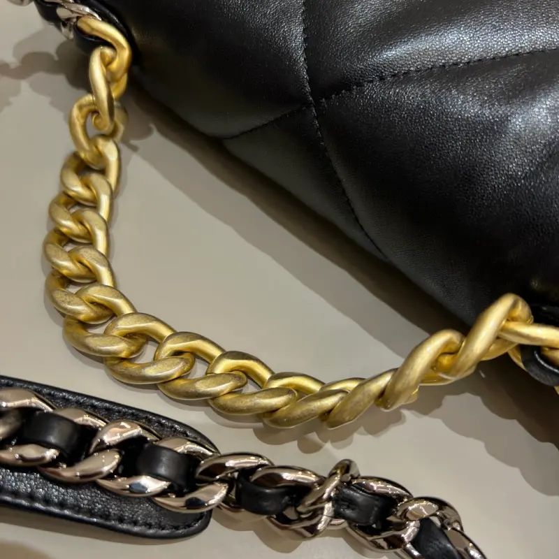 19BAG Small 26cm CM 9 High Quality Bags - Image 4