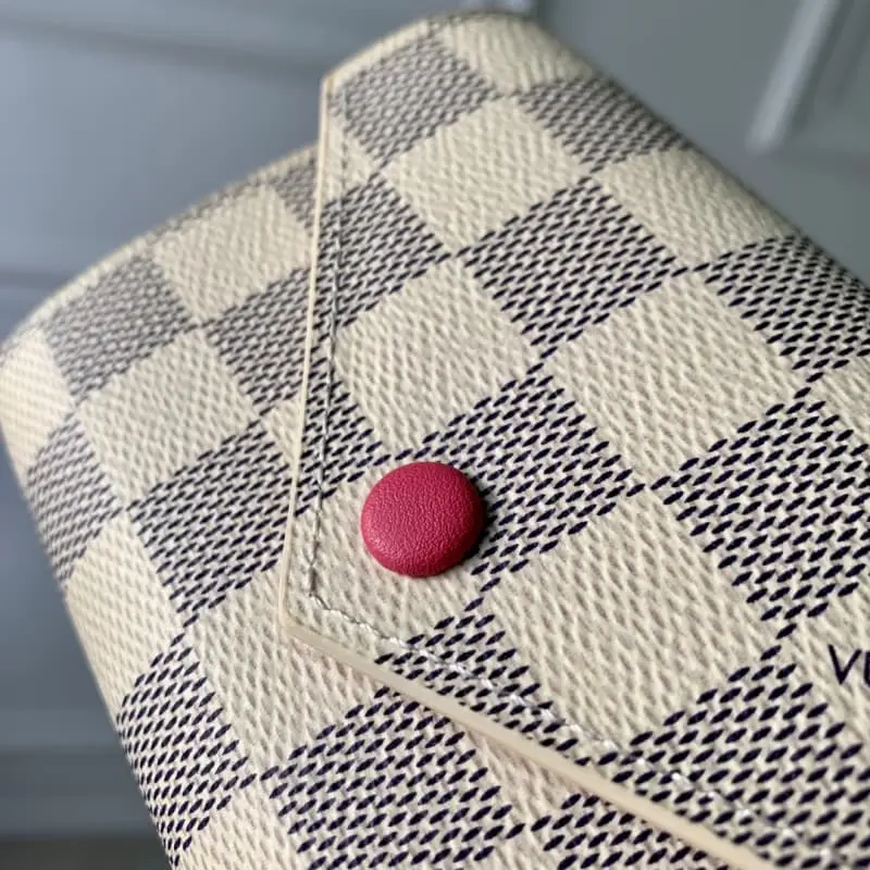 M58114 Leather buckle fuchsia 12X9cm High Quality Bags - Image 4