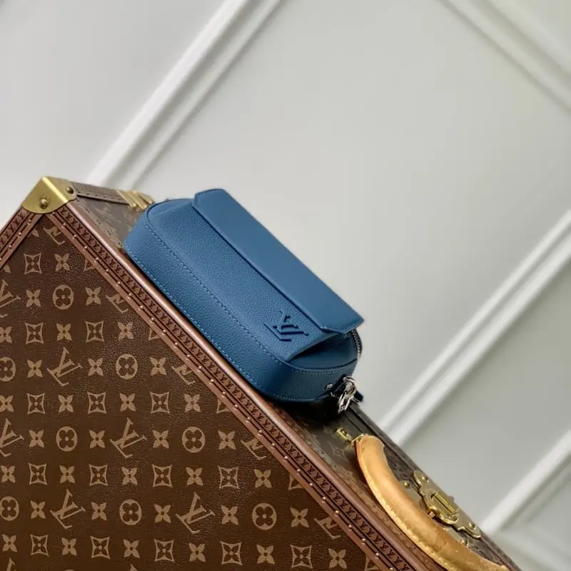 M83560 HH126 Blue 20x12x5.5cm High Quality Bags - Image 4