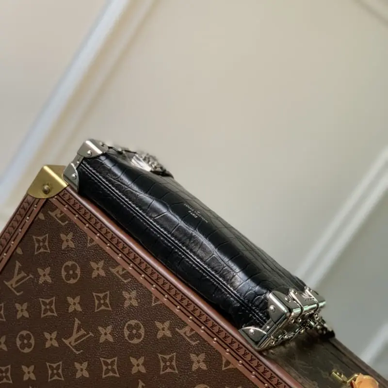 M25445 (Black (Crocodile Pattern) 23x12x4cm High Quality Bags - Image 4