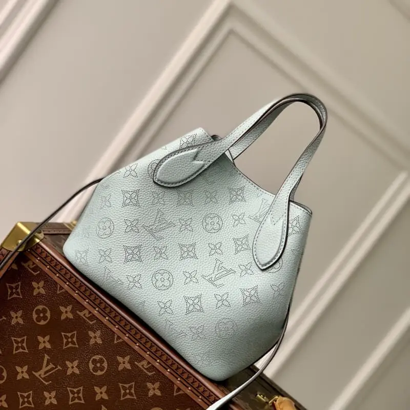 M57070 Sky blue 19x22x14cm High Quality Bags - Image 3