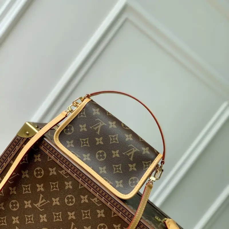 M83566 Presbyopia 19x10.5x6cm High Quality Bags - Image 3