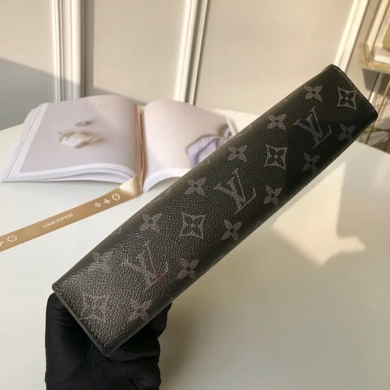 M61692 26x20x5cm High Quality Bags - Image 3