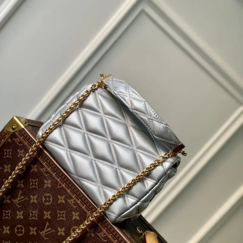 M22891 23x16x10cm High Quality Bags - Image 3