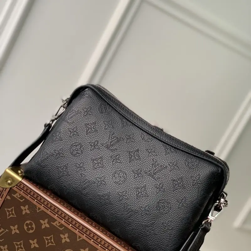 M24255 29x18x13cm High Quality Bags - Image 3