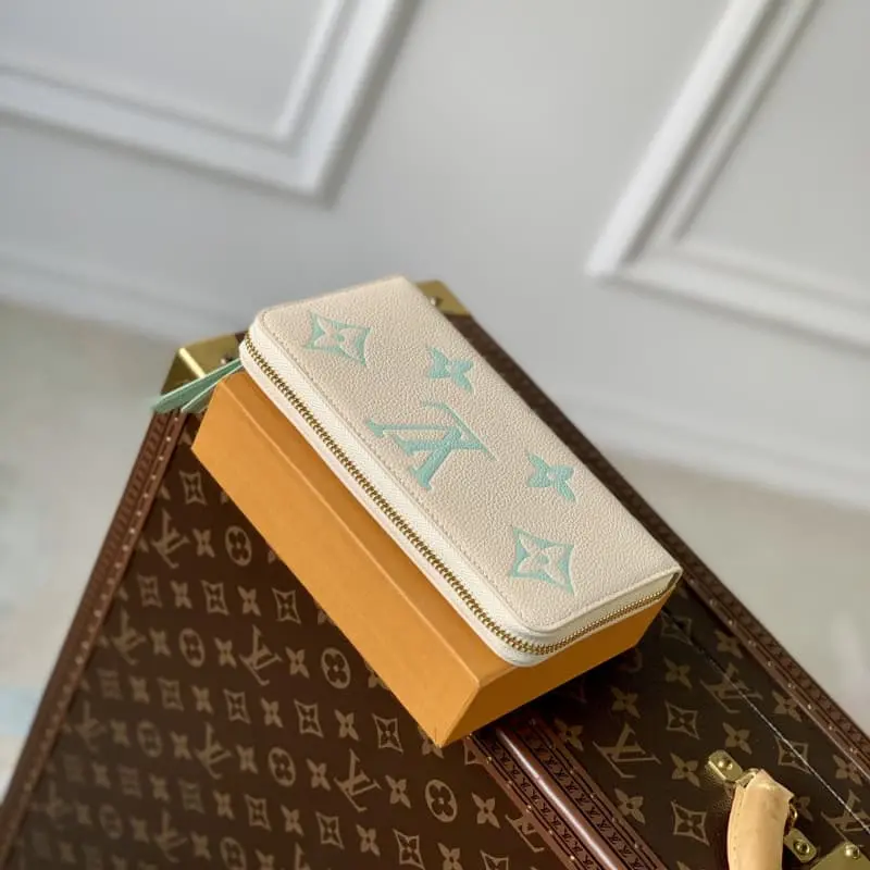 M69794 S3 19x10.5x2.5cm High Quality Bags - Image 3