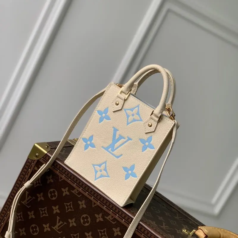 M69442 14x17x5.5cm High Quality Bags - Image 3