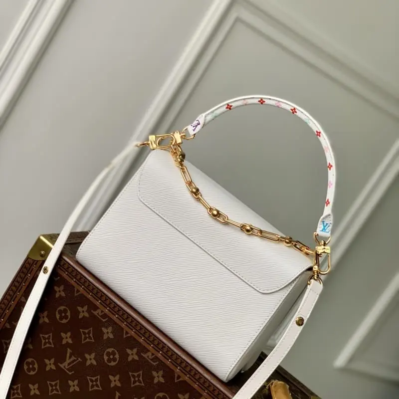 M13678 White 16x8x23cm High Quality Bags - Image 3