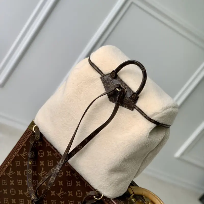 M23384 31x31x17cm High Quality Bags - Image 3