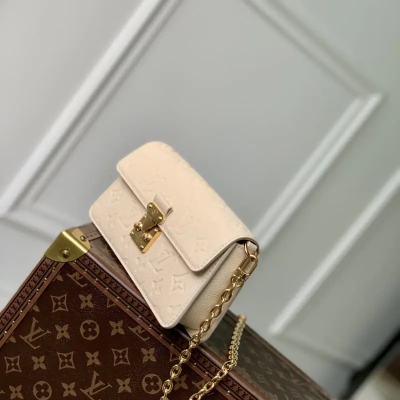 M82836 22x15x5.5cm High Quality Bags - Image 3