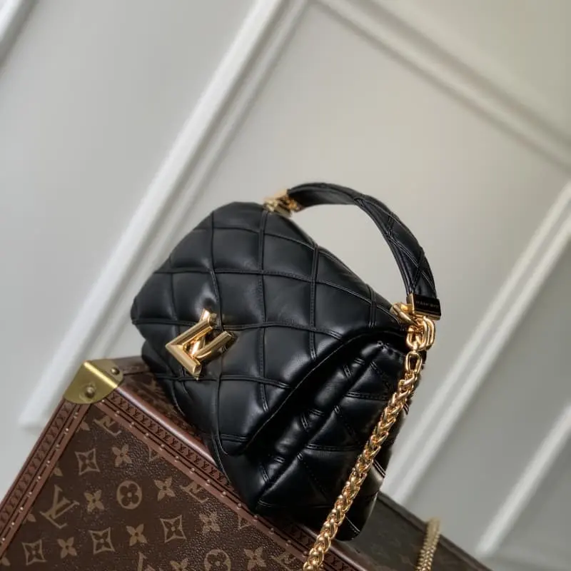 M22891 Black 23x16x10cm High Quality Bags - Image 3