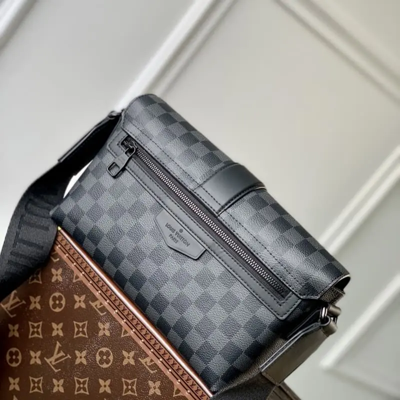 M46794 S2 28x16x10cm High Quality Bags - Image 3