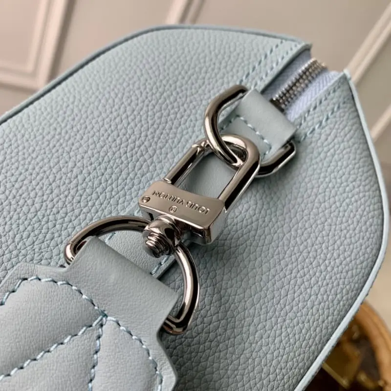 M23725 27x17x13cm High Quality Bags - Image 3