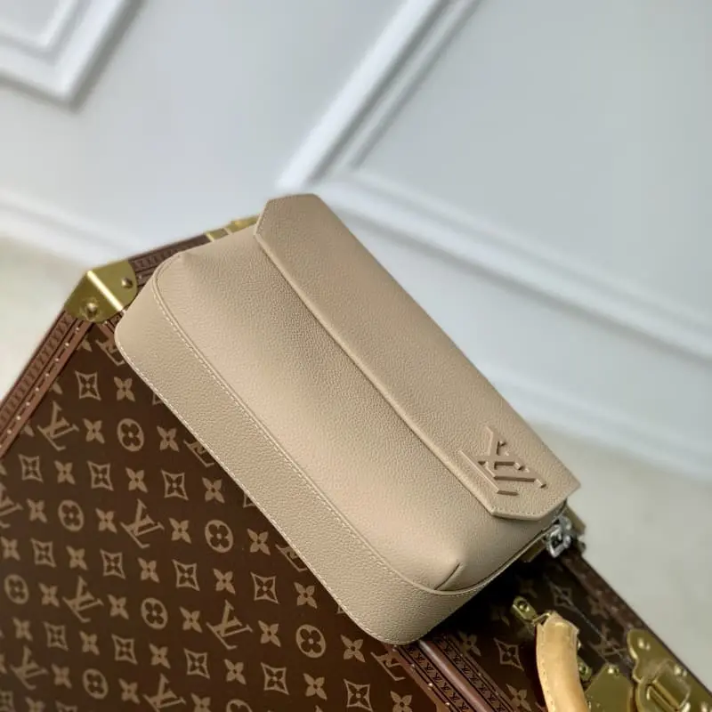 M23710 23.5x18x7cm High Quality Bags - Image 3