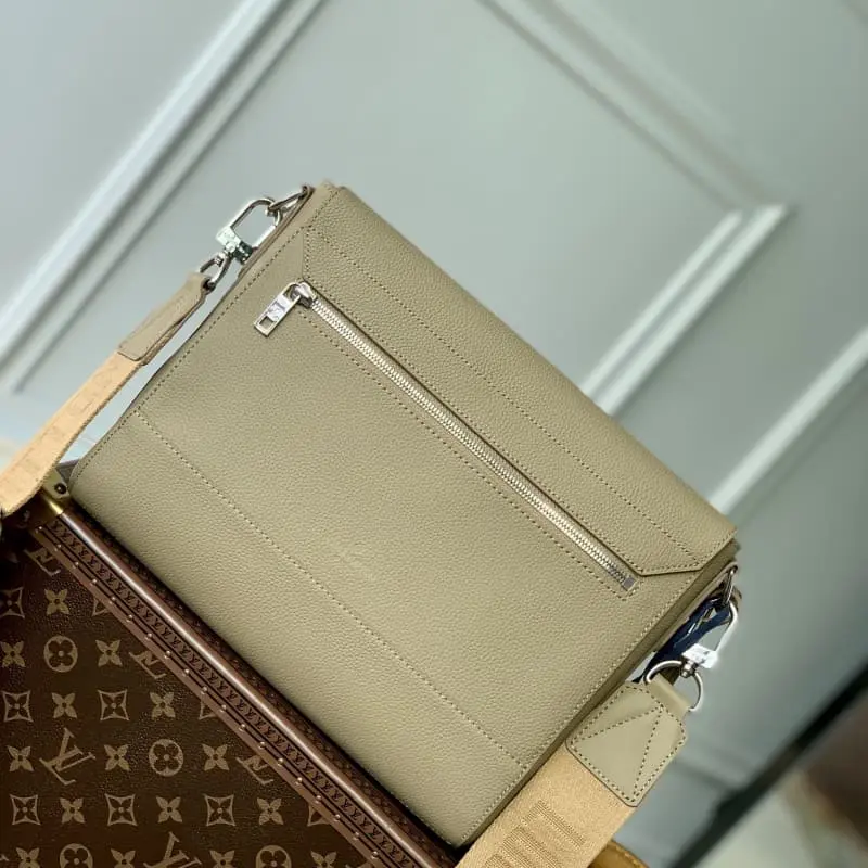 M23709 S1 28x24x10cm High Quality Bags - Image 3