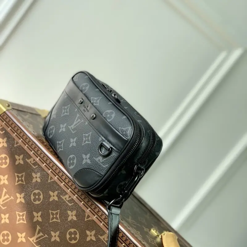 M82542 11x18.5x6.5cm High Quality Bags - Image 3