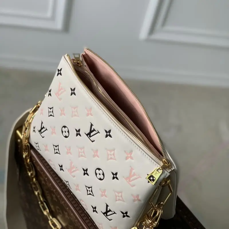 M22954 White 26x20x12cm High Quality Bags - Image 3