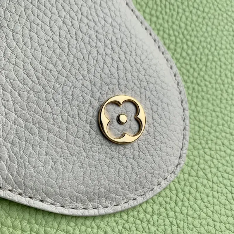 M21689 Green with White 21x14x8cm High Quality Bags - Image 3