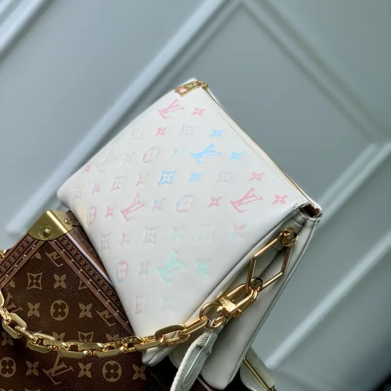 M22992 26x20x12cm High Quality Bags - Image 3