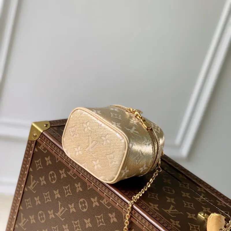 M82467 Gold 11x10x8cm High Quality Bags - Image 3