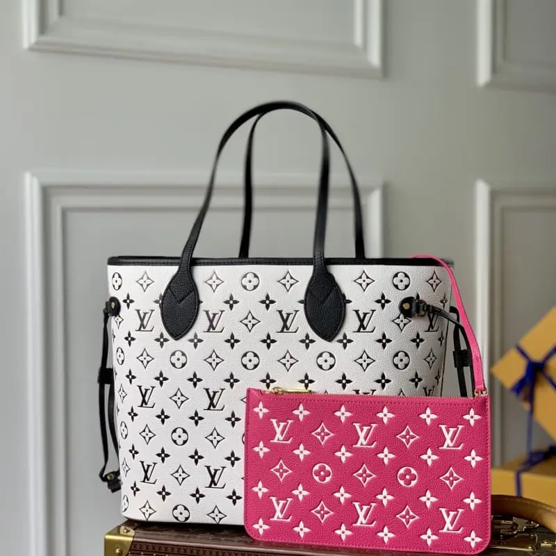 M46103 31x28x14cm High Quality Bags - Image 2