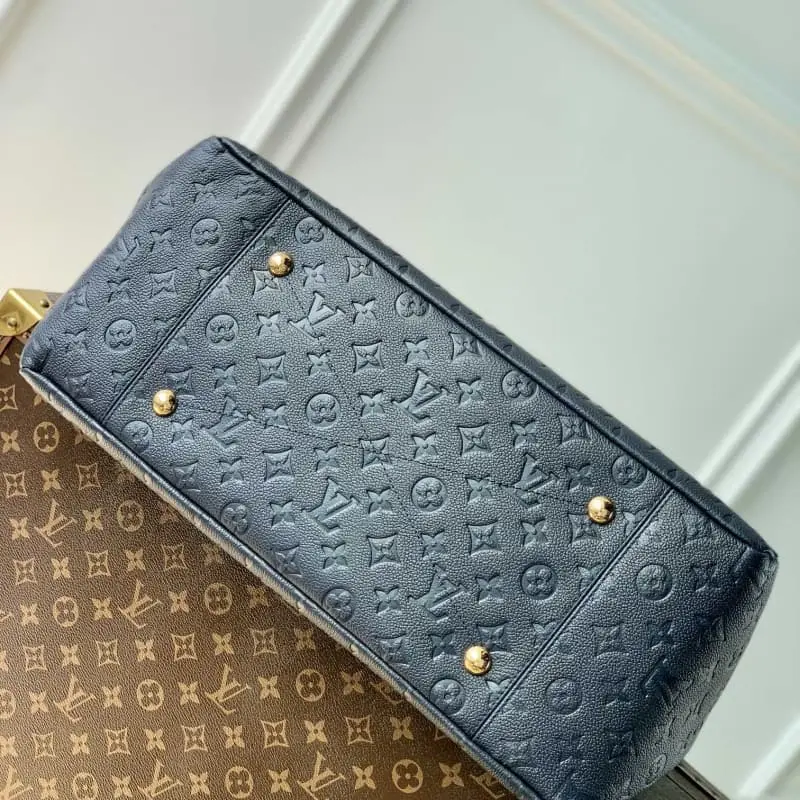 M41066 Red lining 47x32x22cm High Quality Bags - Image 3