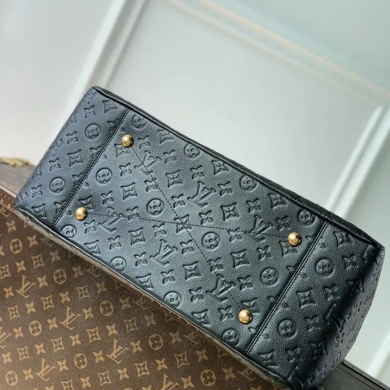 M41066 47x32x22cm High Quality Bags - Image 3