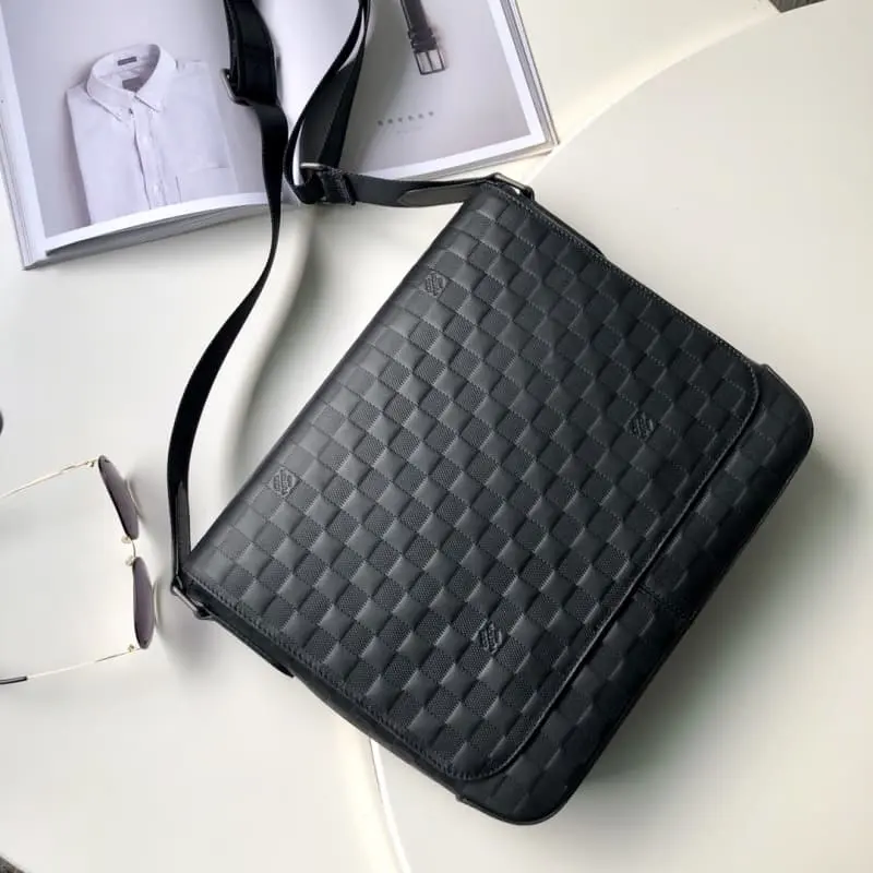 N41284 33x28x8cm High Quality Bags - Image 3