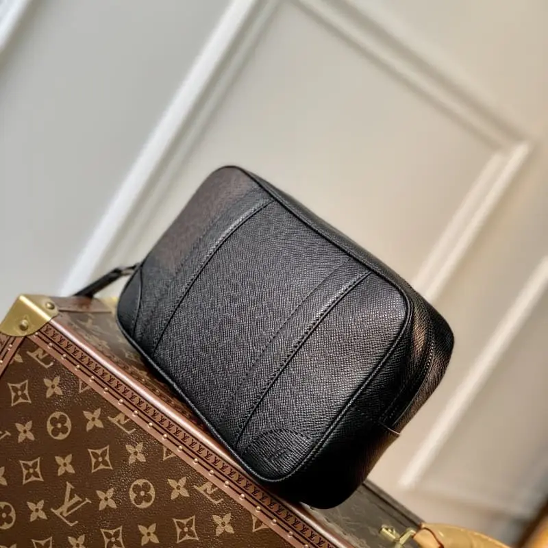 M82078 25x15.5x6.5cm High Quality Bags - Image 3