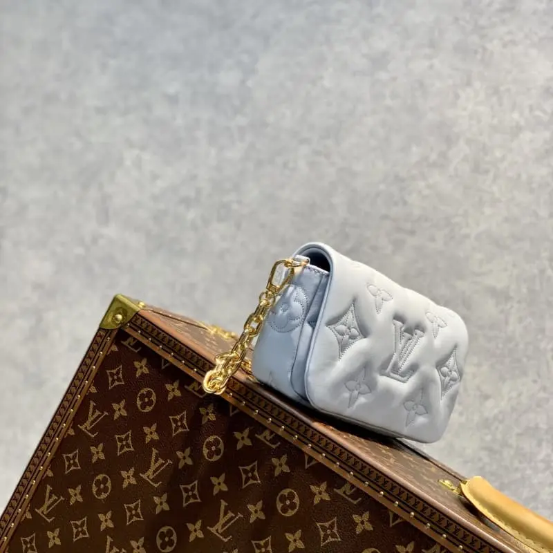 M81399 20x12x6cm High Quality Bags - Image 3