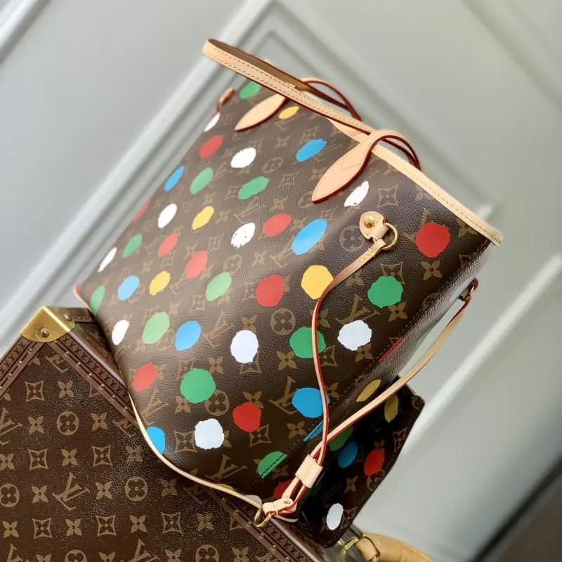 M46381 31x28x14cm High Quality Bags - Image 3